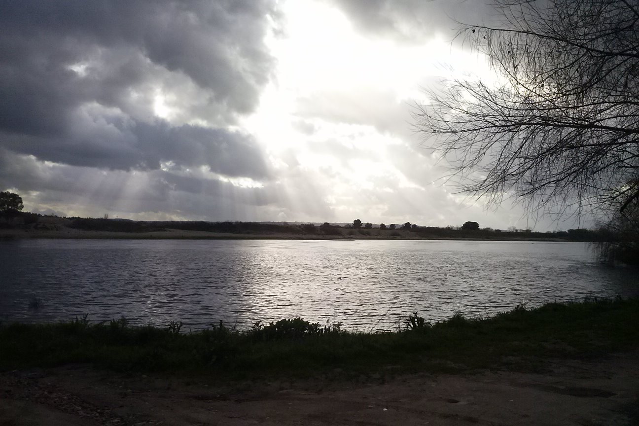 O mundo num Flash Cais de Rio de Moinhos Abrantes